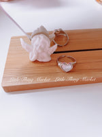 Load image into Gallery viewer, Shell Love Heart Rings
