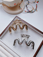 Load image into Gallery viewer, Gold/ Silver Metal Hair Claws
