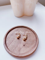 Load image into Gallery viewer, Basic Gold Gum Earring/ Pair
