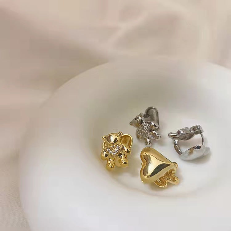 Korea Bear Zircon Metal Ear studs/ Pair