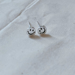 S925 Silver Smiley Face Ear Studs/ Pair