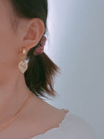 Load image into Gallery viewer, Vintage Love Gold Plate Earring/ Pair
