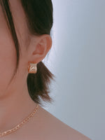 Load image into Gallery viewer, Pearl Gold G Hoop Earring/ Pair
