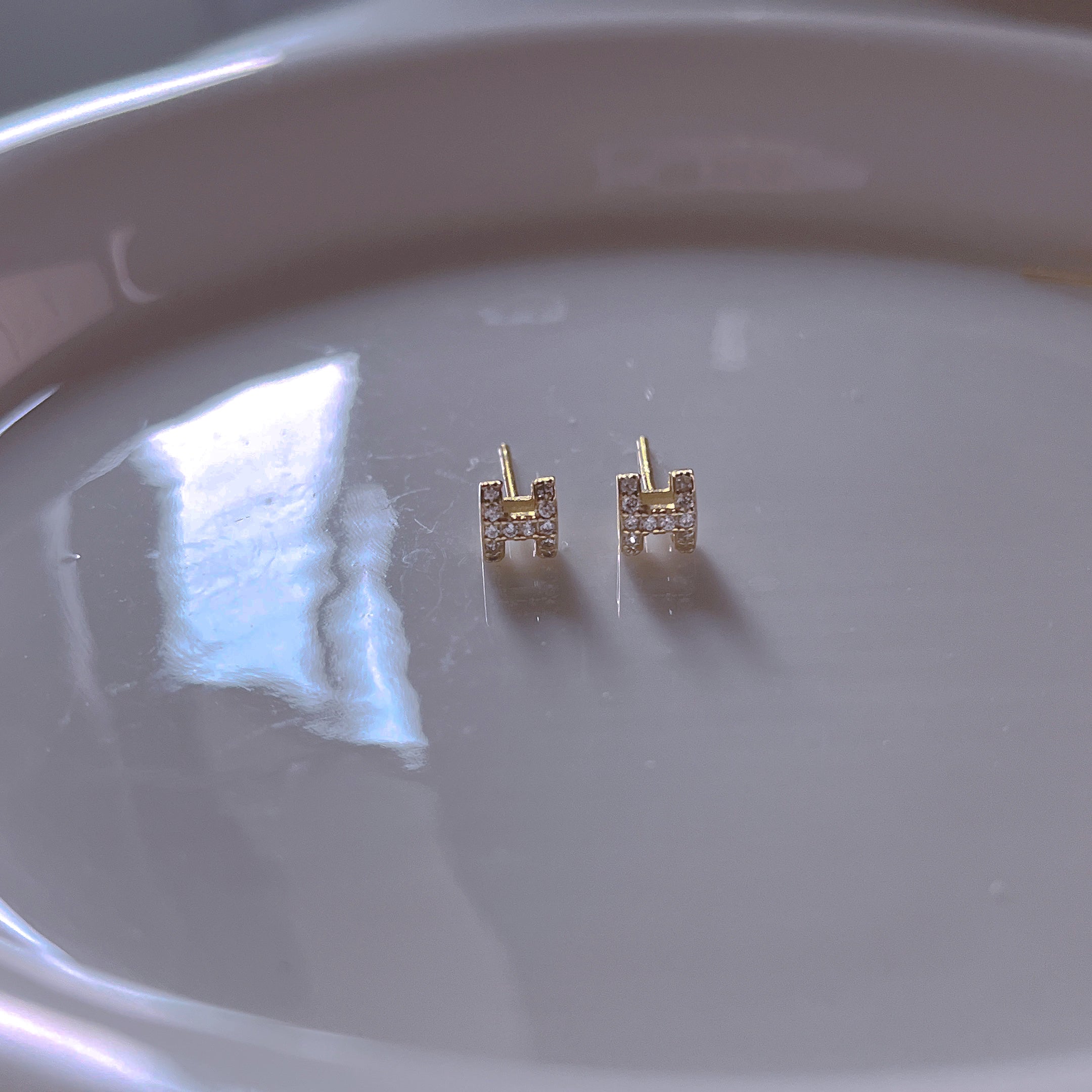 H letter S925 Ear stud/ Pair