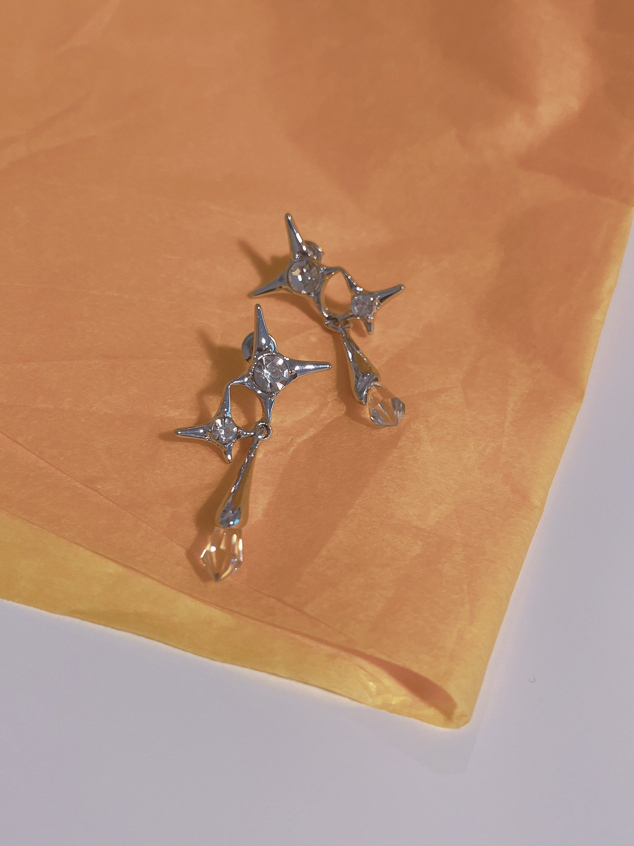 Gem Star Dangle Earring/ Pair