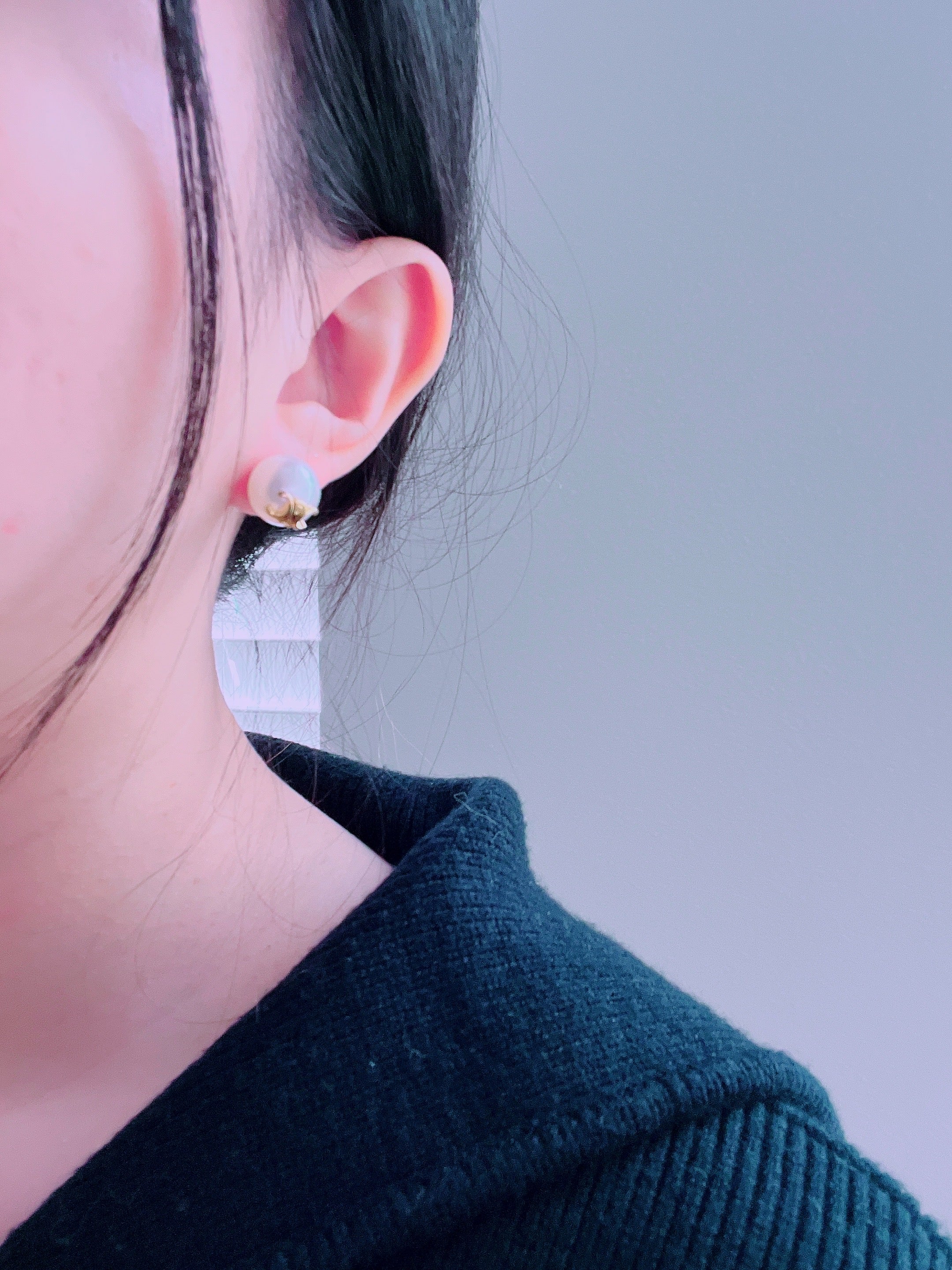 Pearl CE Ear Studs/ Pair