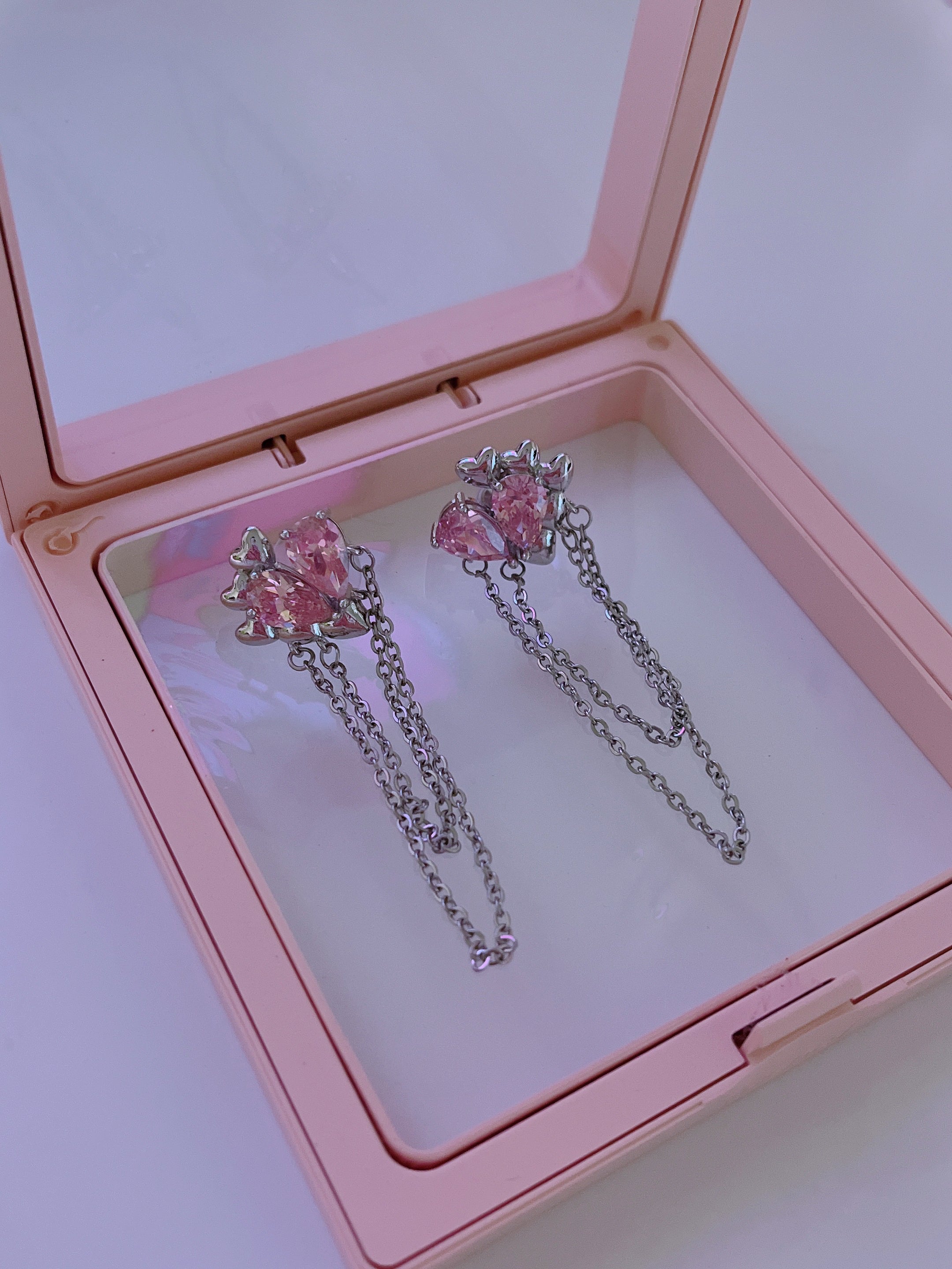 Pink Love Chain Earring/ Pair