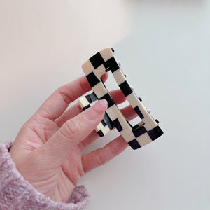 Chess Board Hair Claws