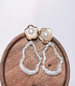 Load image into Gallery viewer, Snow White Drop Large Earrings/ Pair
